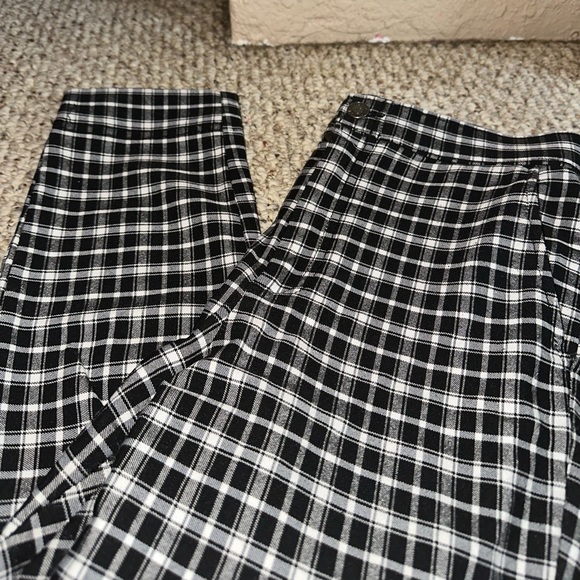 Skinny Plaid Pants - Picture 3 of 4